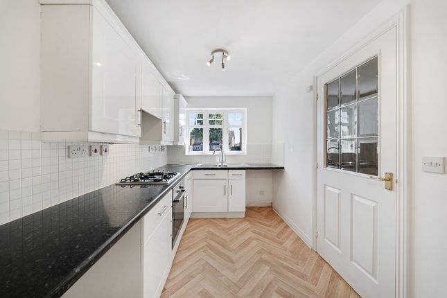 58 Hampton Court Way, Widnes photo 3