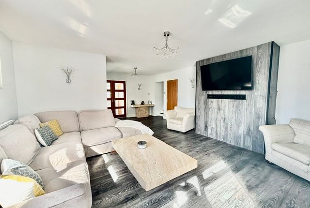 36 Vincent Road, Selsey photo 4