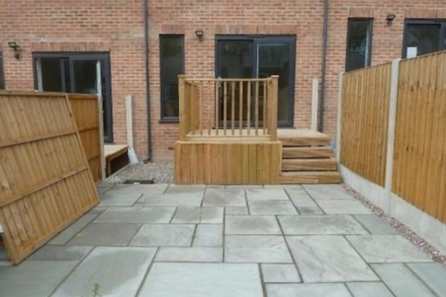 End terrace house to rent in Rainsough Brow, Manchester