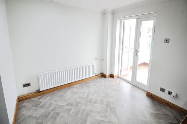 22, Beechwood Croft, Sherburn In Elmet photo 4