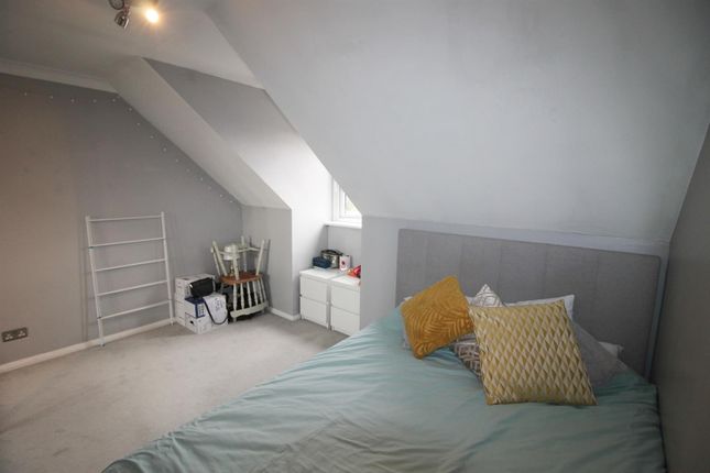 30 Dolphin Court, Kingsmead Road, High Wycombe photo 4