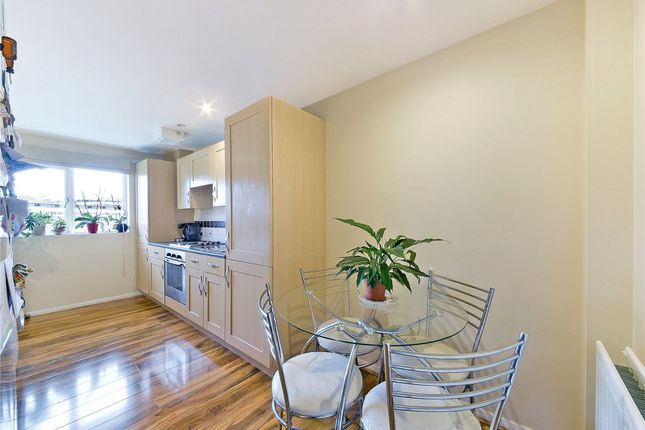 12 Lancastrian Road, Wallington photo 4