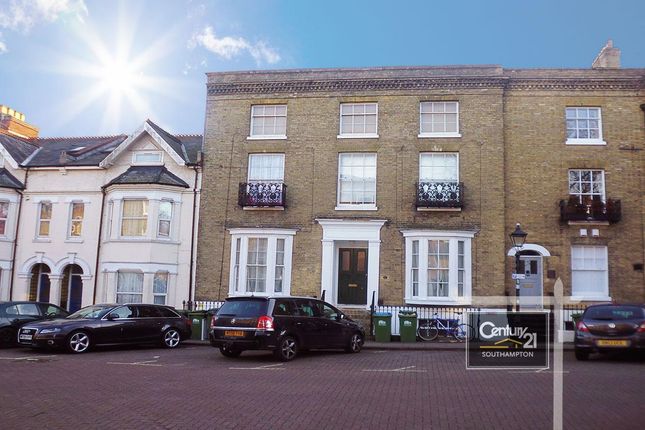 Flat to rent in |Ref: R152592|, Cranbury Place, Southampton