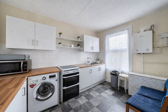 Flat B, 9, Lorne Road, London photo 3