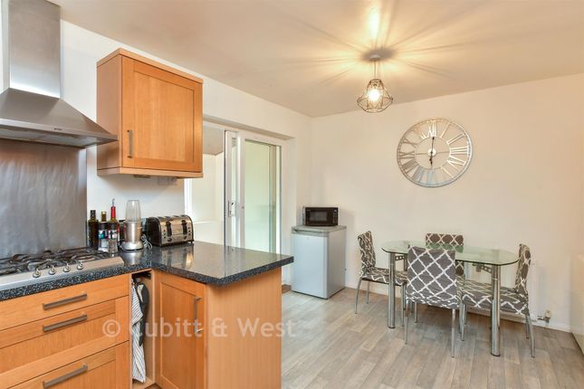 21, Batemans Road, Brighton photo 4