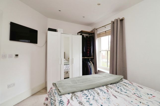 Flat for sale in Guys Common, Dunchurch, Rugby