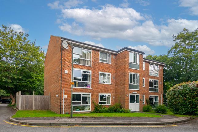 4 Sunningdale Externals Sky.Jpg