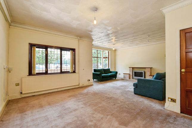 77, Tirydail Lane, Carmarthenshire photo 4