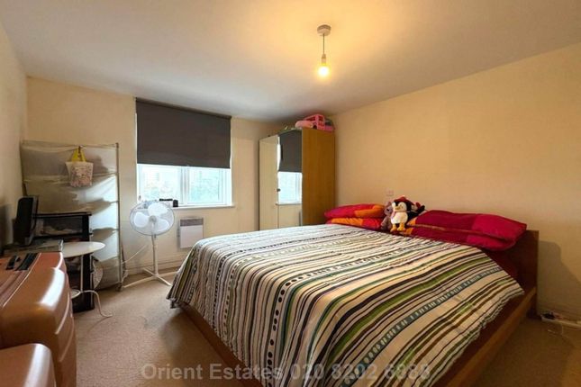 Flat 38 Peaberry Court, Greyhound Hill, Hendon photo 4