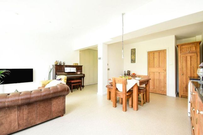 47, Congreve Road, London photo 4
