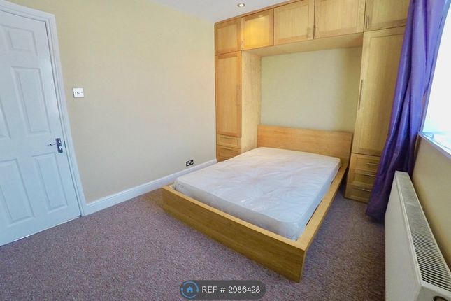 Homefarm Road, London photo 4