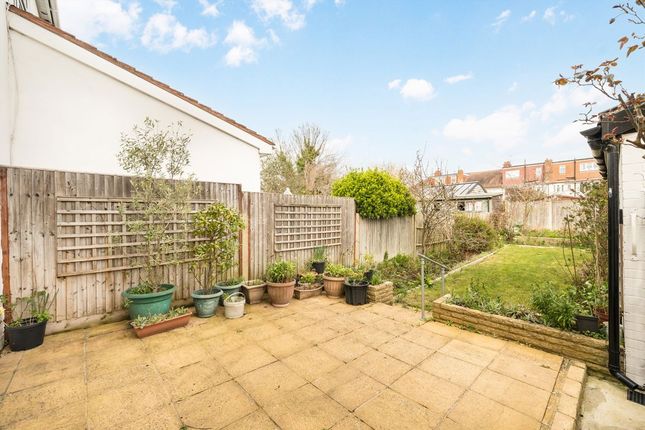 46, Buckleigh Avenue, London photo 4