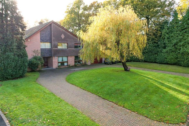 Detached house for sale in Kelvedon Avenue, Burwood Park, Walton-On-Thames