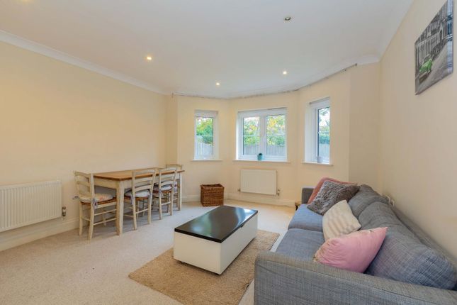 Flat 3, 48 Regents Place, Maidenhead photo 2