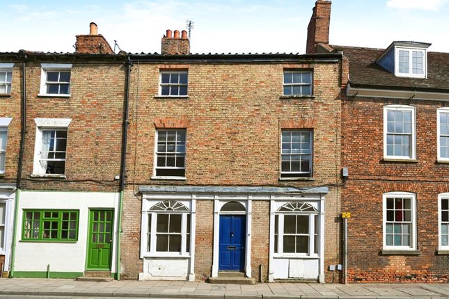 Thumbnail Terraced house for sale in West Street, Horncastle