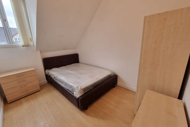 Flat 8, 10 Curzon Avenue, Manchester photo 3