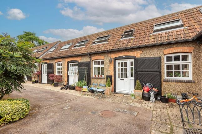 Thumbnail Mews house for sale in Howell Hill Close, Mentmore, Leighton Buzzard