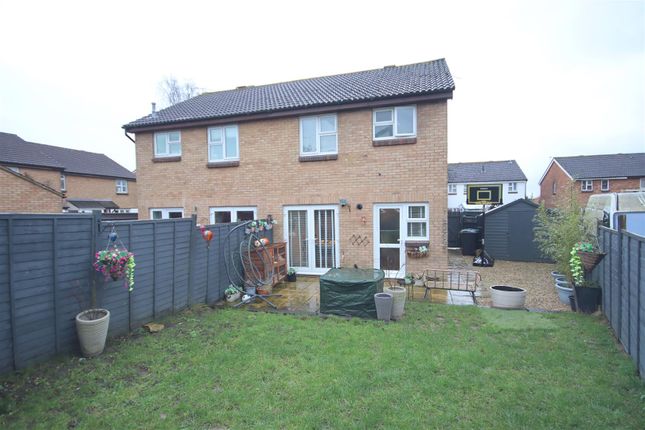 47, Christopher Drive, Chippenham photo 2