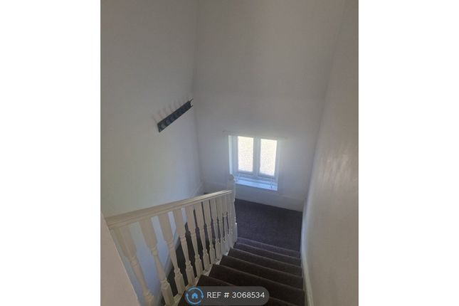 Flat, Lewisham Way, London photo 2