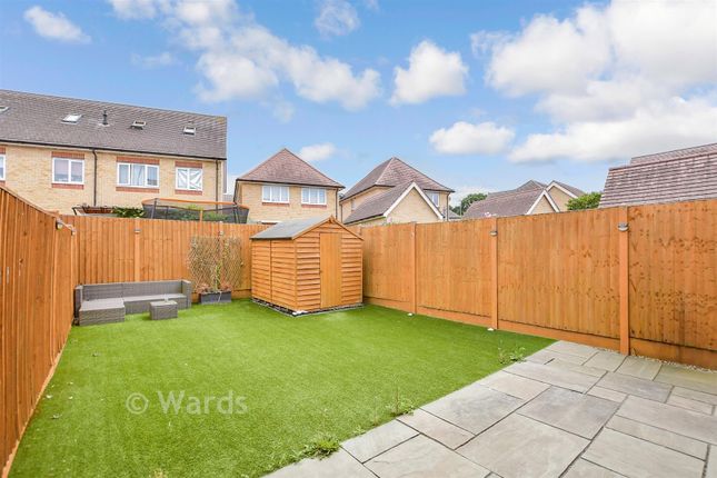 8, Eccles Close, Aylesford photo 3