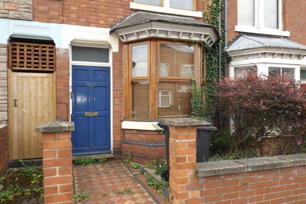 Terraced house to rent in Clarendon Park Road, Leicester