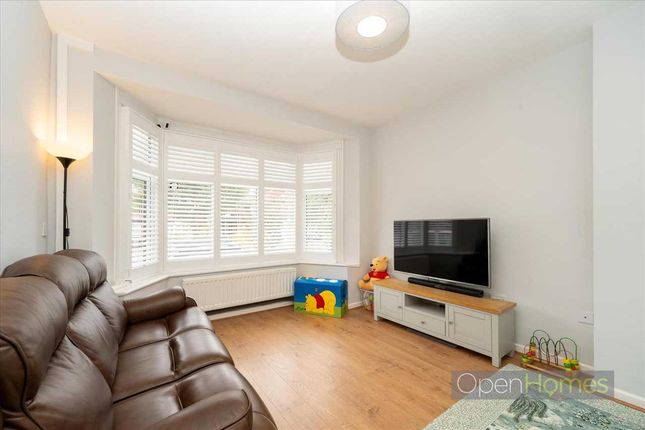 Colin Park Road, Colindale photo 3