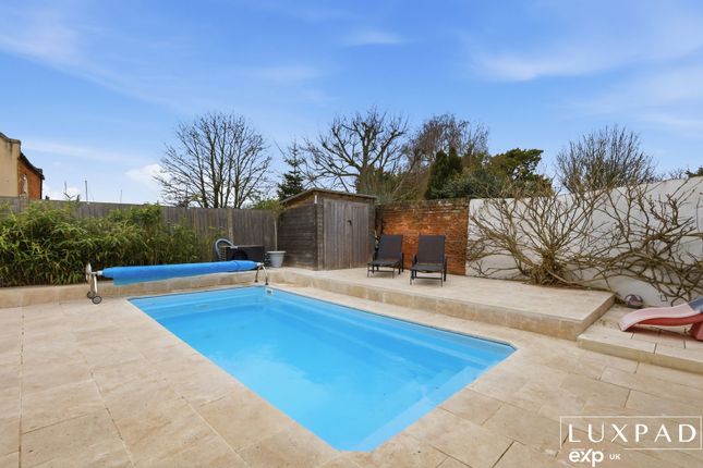 83, Mill Street, Clacton-on-sea photo 3