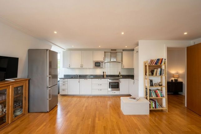 Baldwyns Mansions,Apartment 6, Calvert Drive, Dartford photo 3