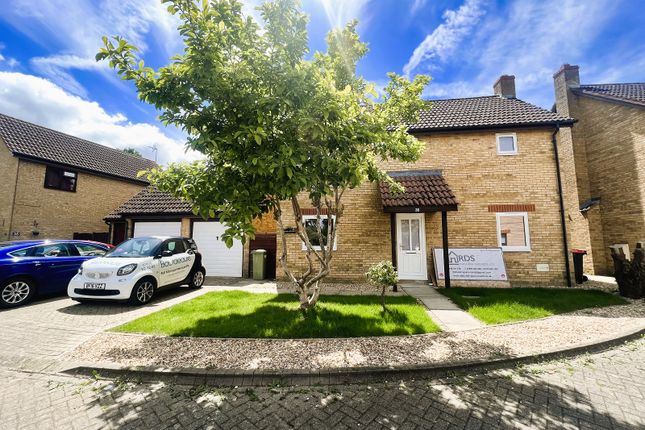 36, Chevalier Grove, Milton Keynes photo 2