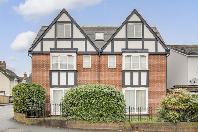 Flat 2, Baxter House, Kitchener Road, Hp11 2Sa-12.