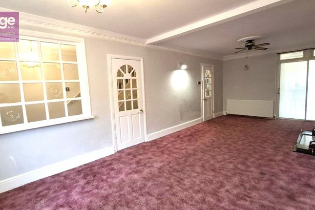 31, Cromwell Road, Risca photo 2