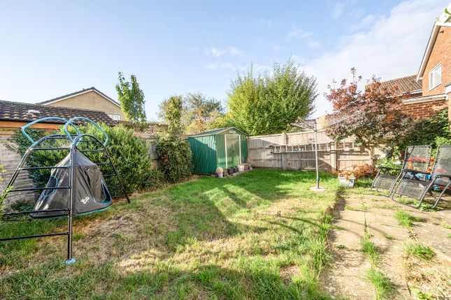 9, Saltram Close, Swindon photo 4