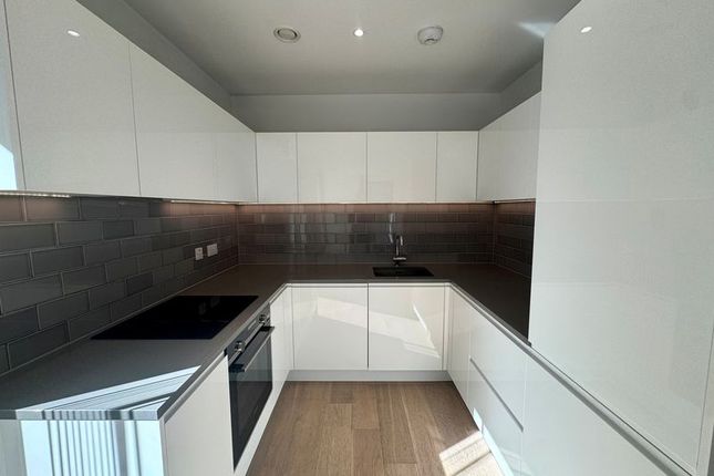 113x Caravel House, Royal Crest Avenue, London photo 3