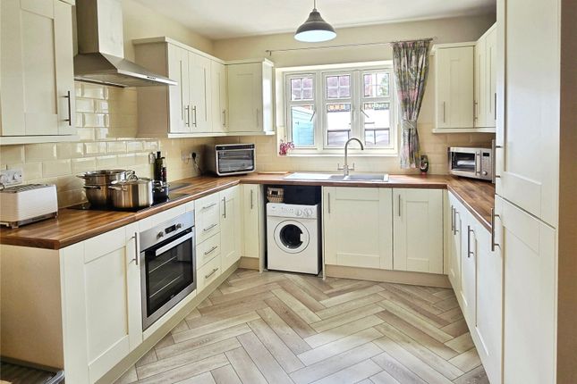 4, Centenary Close, Oswestry photo 3