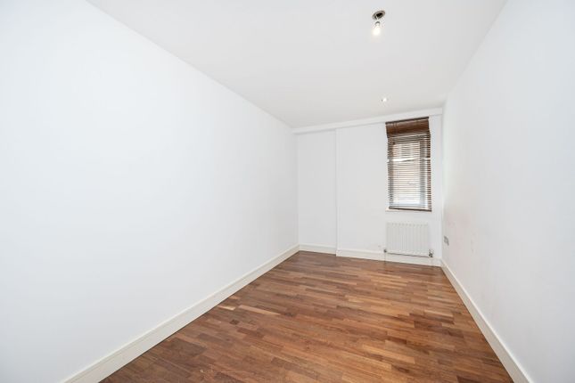 Hoxton Square, N1, Hoxton photo 2