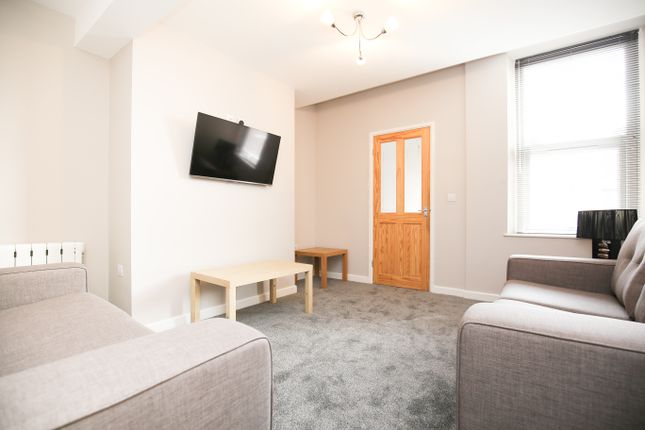 Flats To Let In Dempsey Road Hazlerigg Newcastle Upon Tyne Ne13