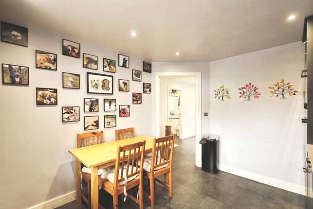 10, Timble Grove, Harrogate photo 4