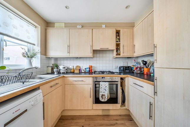 4, Bell Close, Pulborough photo 4