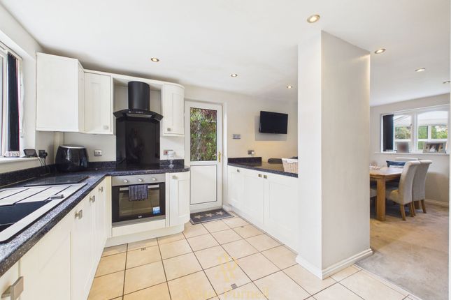 6 Worcester Close, Leicester photo 2