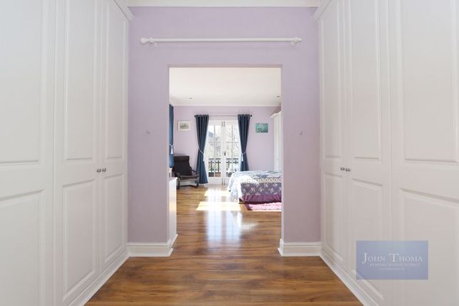 Flat for sale in Clarence Gate, Woodford Green