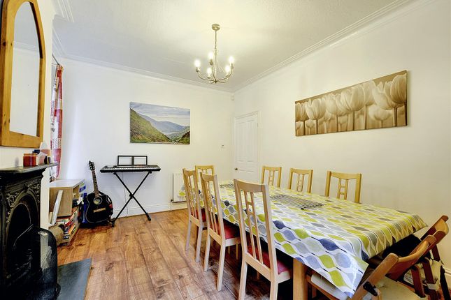 Dining Room_2.Jpg