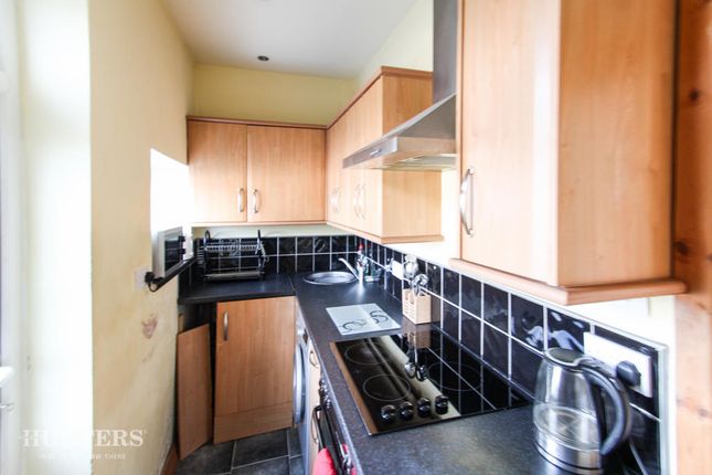 29, Fairbank, Shipley photo 3