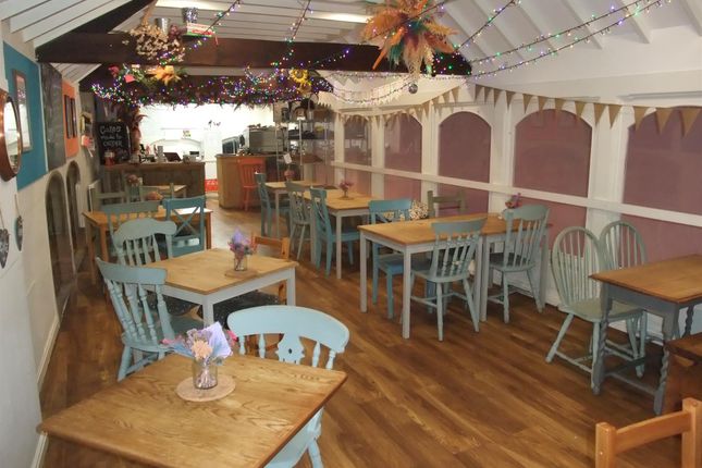 Thumbnail Restaurant/cafe for sale in Cafe &amp; Sandwich Bars HG4, North Yorkshire