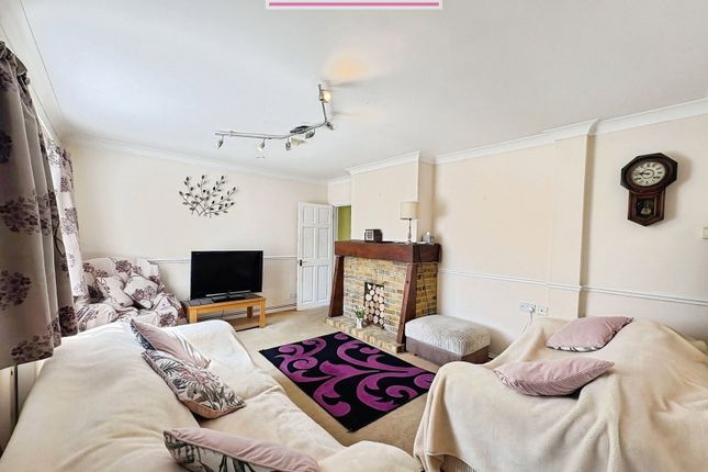11, Woodmount, Swanley photo 2