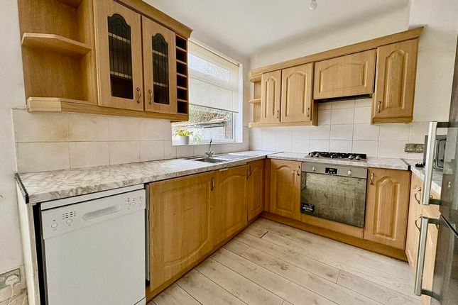 8, Ferrymead Drive, Greenford photo 4