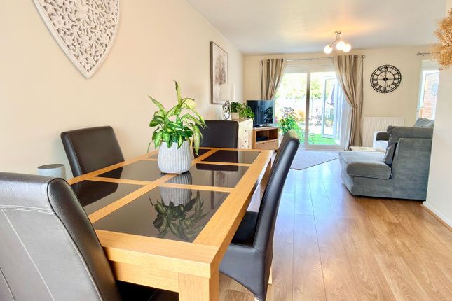29, Pippins Road, Tewkesbury photo 4