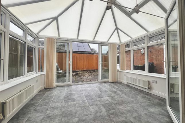 26, Dashwood Close, Sturminster Newton photo 2