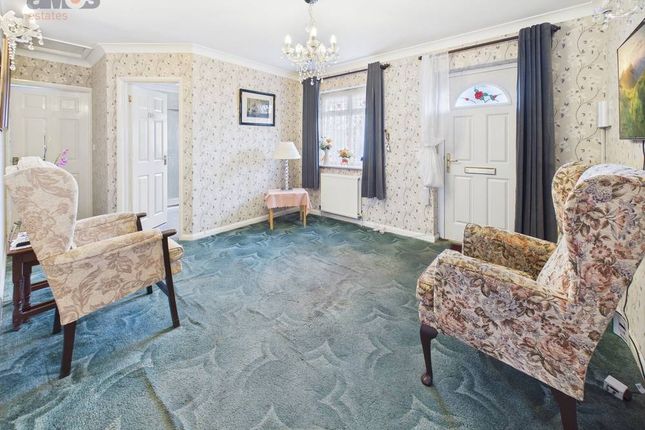 86, Greensward Lane, Hockley photo 5