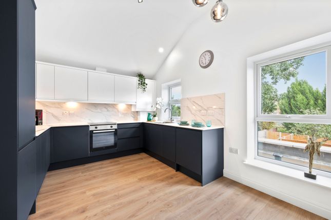 Thumbnail Flat for sale in Claremont Avenue, New Malden