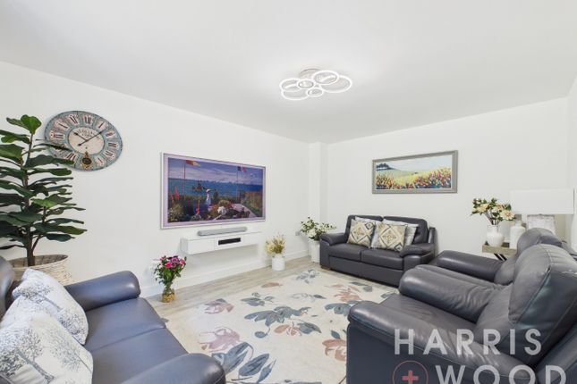 5, Barfoot Drive, Colchester photo 2